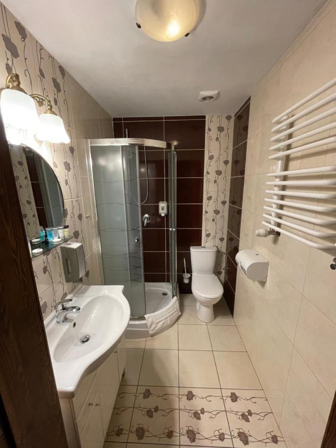 Hotel Tyrol I Restauracja Zycie Gruzji Osielsko Ngoại thất bức ảnh