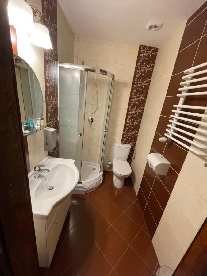 Hotel Tyrol I Restauracja Zycie Gruzji Osielsko Ngoại thất bức ảnh